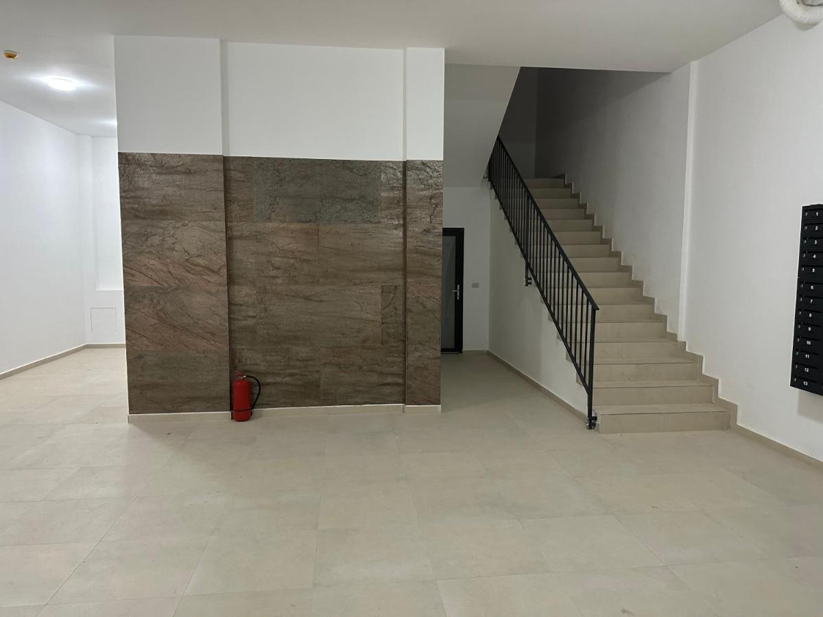 In Apart Hotel Βουκουρέστι Εξωτερικό φωτογραφία