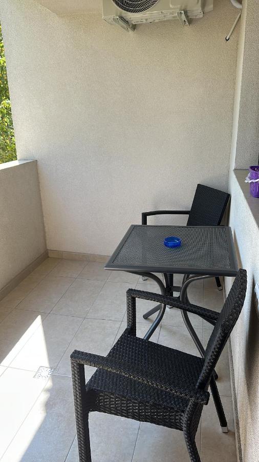 In Apart Hotel Βουκουρέστι Εξωτερικό φωτογραφία