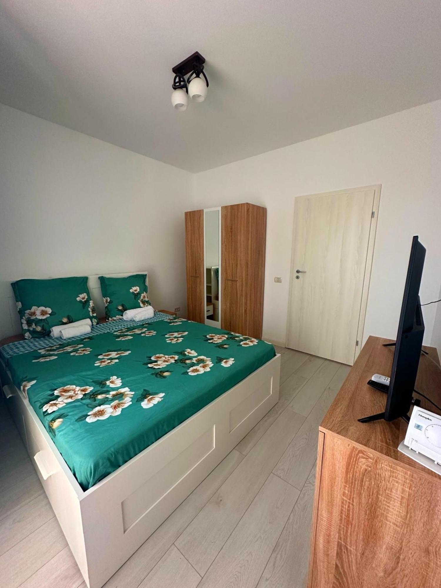 In Apart Hotel Βουκουρέστι Εξωτερικό φωτογραφία